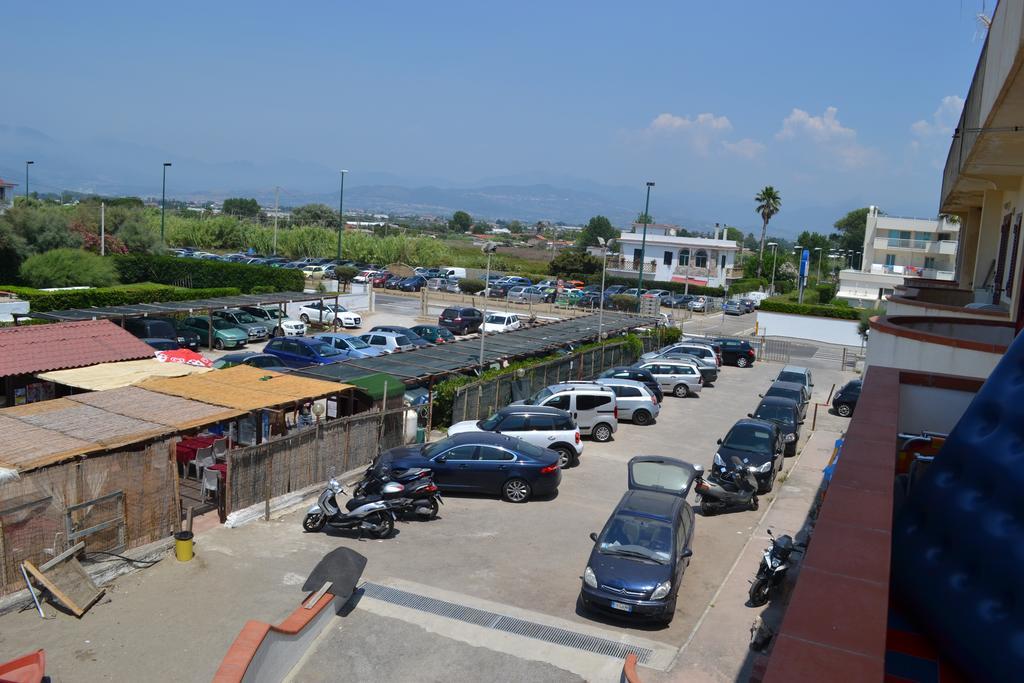 Casa Vacanze Dei Navigatori On The Sea Pontecagnano Faiano Exterior foto