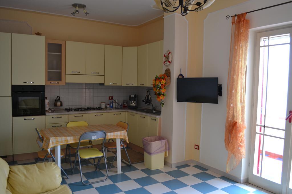 Casa Vacanze Dei Navigatori On The Sea Pontecagnano Faiano Exterior foto