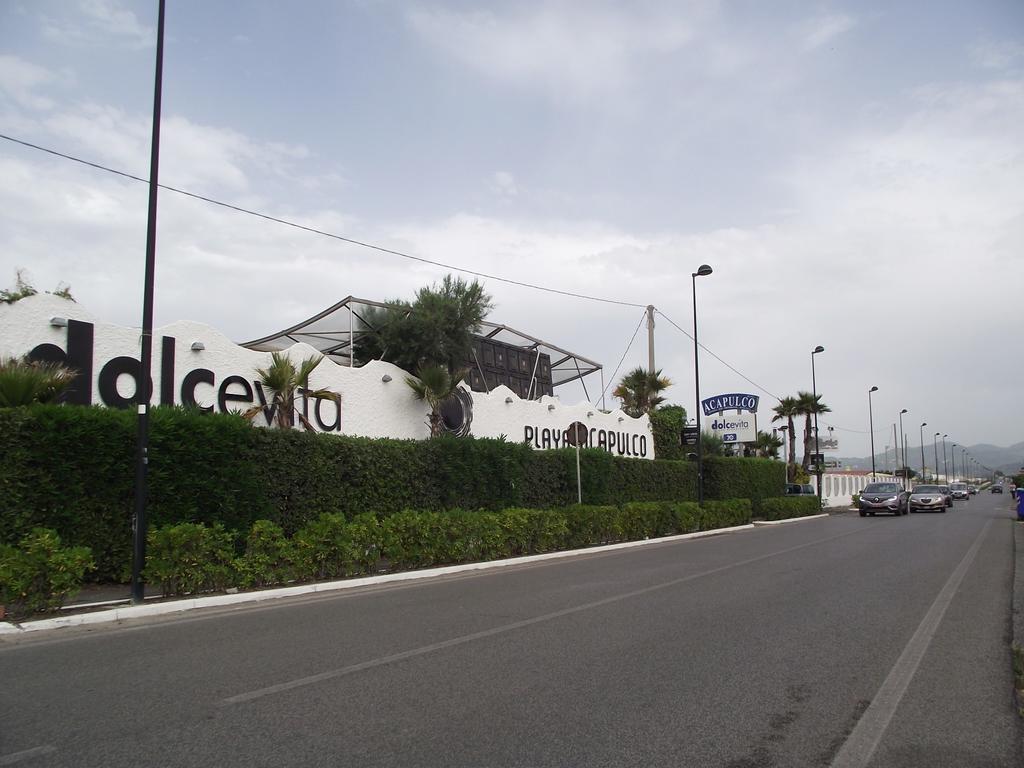Casa Vacanze Dei Navigatori On The Sea Pontecagnano Faiano Exterior foto